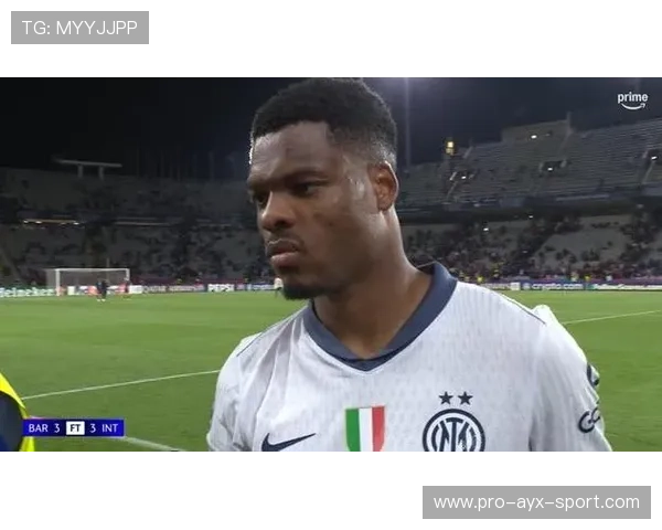 国米邓弗里斯高速推进传中创造破门良机